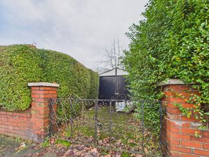 Photo 16- click for photo gallery